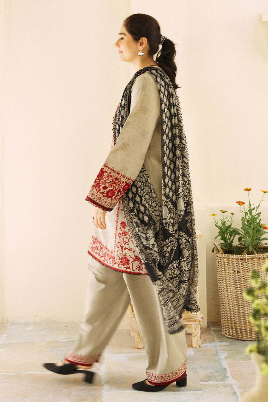 5338 ZARA SHAHJHAN lawn