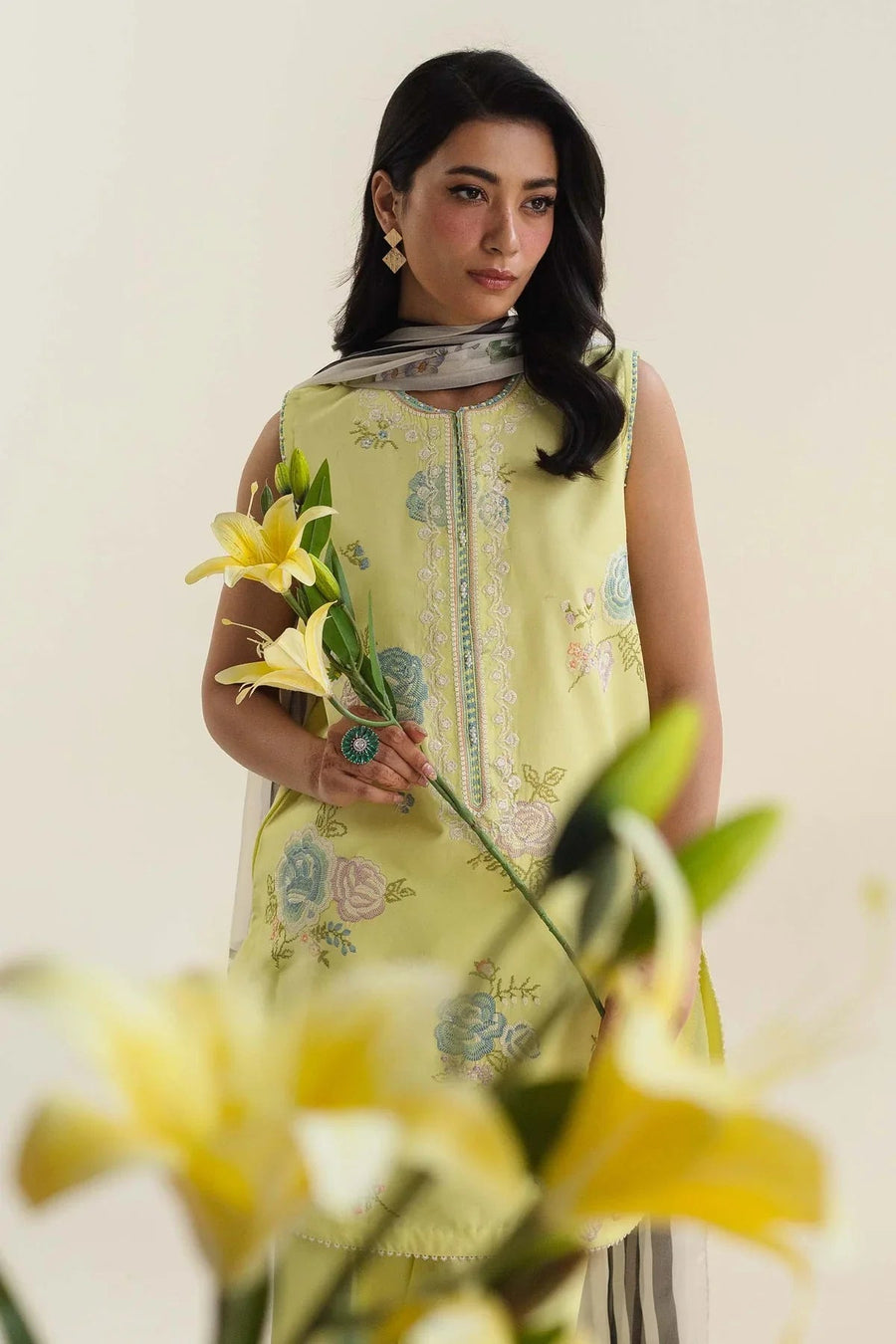 5426 ZARA SHAHJAHAN lawn